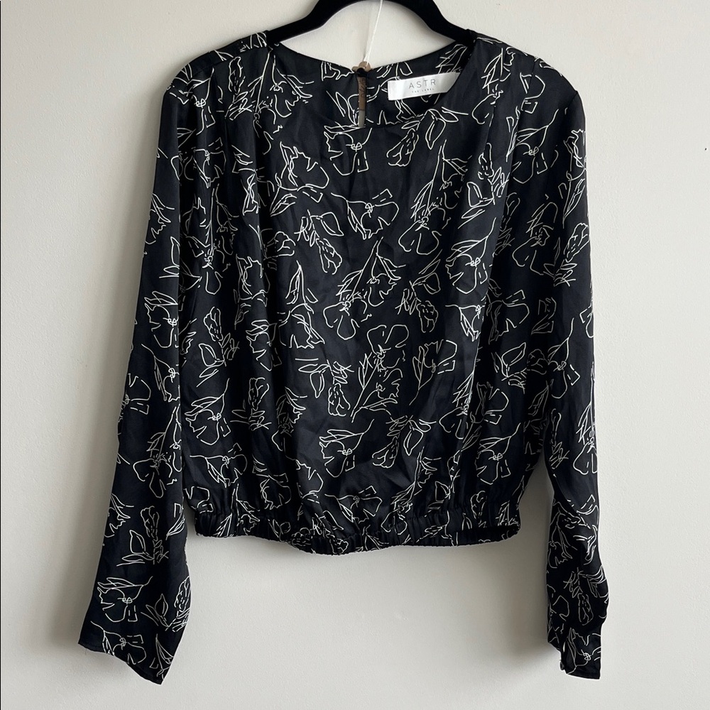 Aritzia Black and White Floral Blouse